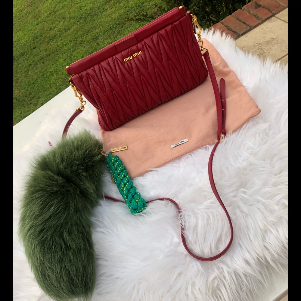 MIU MIU CROSSBODY BAG🍎